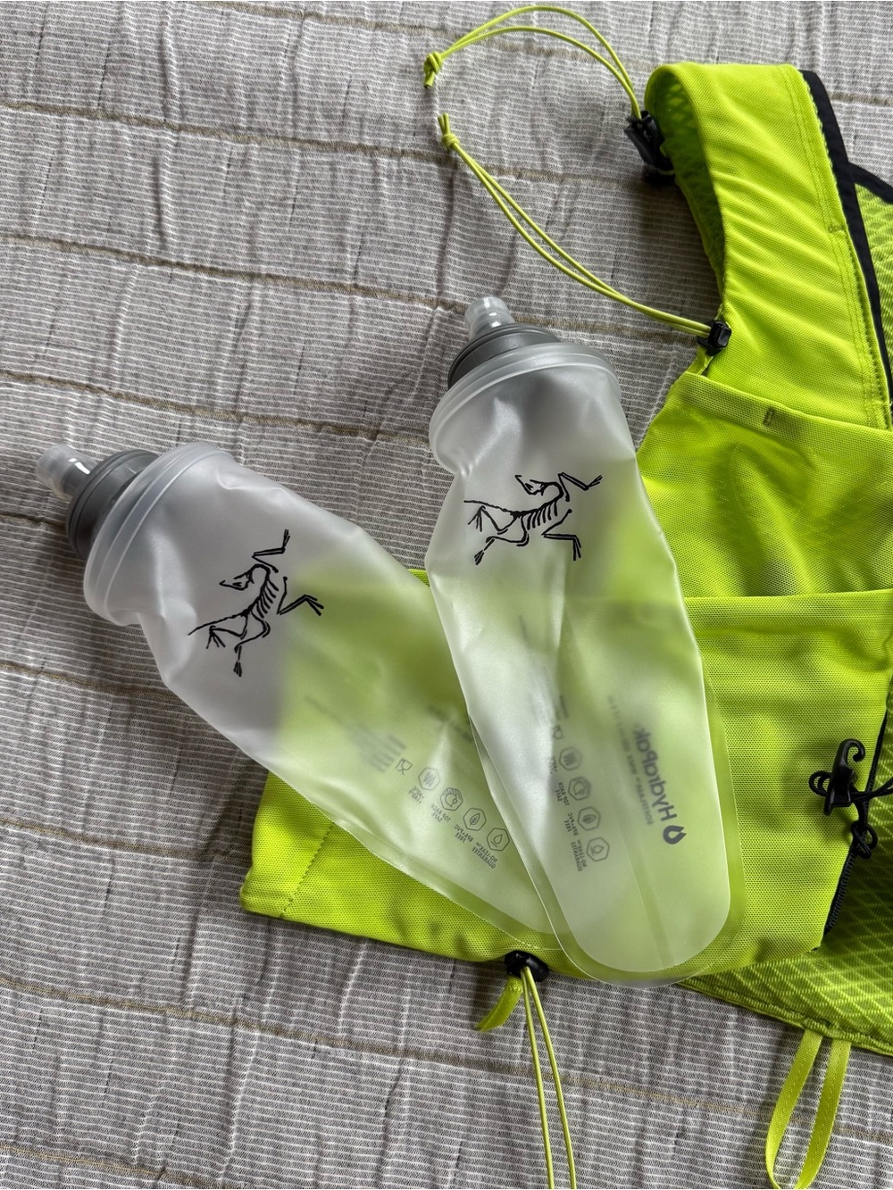 Women’s Arcteryx Norvan 7 Hydration Vest - Picture 3 of 6